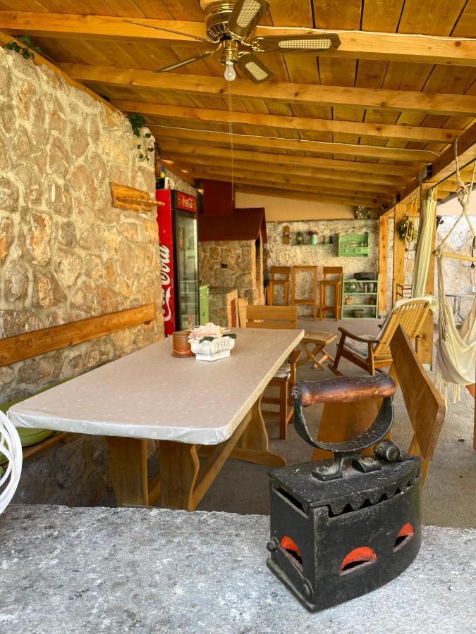 Studio Apartmani Kremic Karlobag Exterior foto