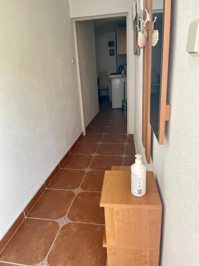 Studio Apartmani Kremic Karlobag Exterior foto