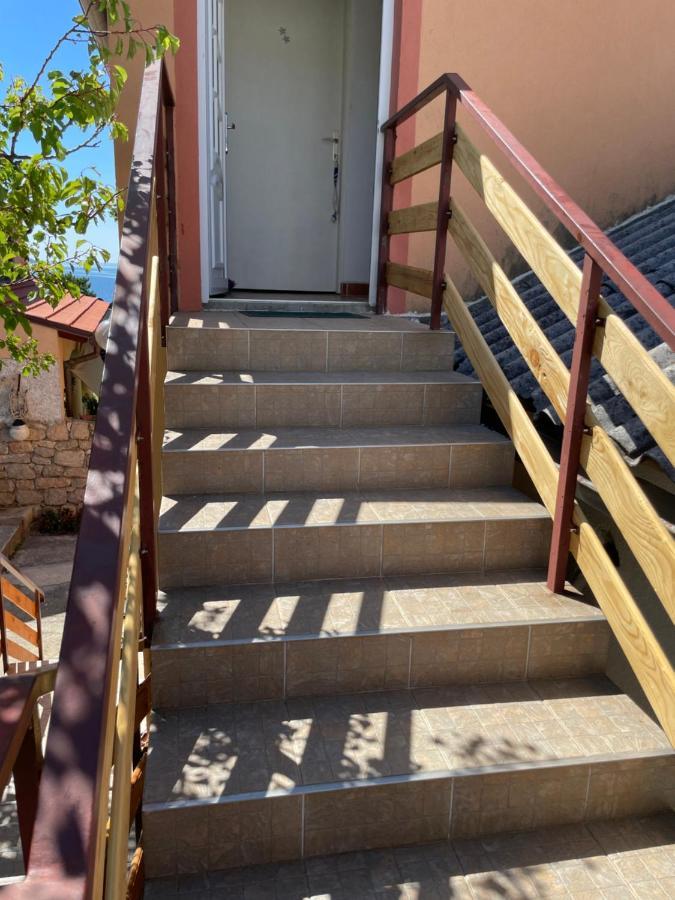 Studio Apartmani Kremic Karlobag Exterior foto
